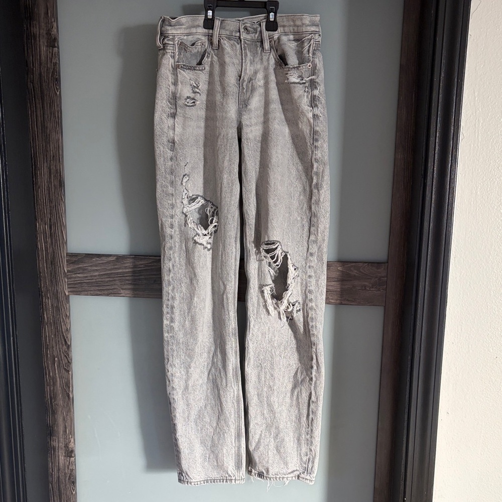 American Eagle Gray Distressed Wash Jeans Size 2